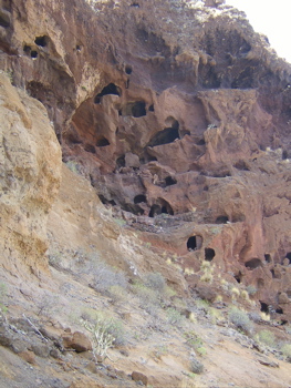Wohnhöhlen im Tal von Agaete